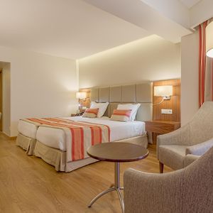 Hotel Cinquentenario & Conference Center