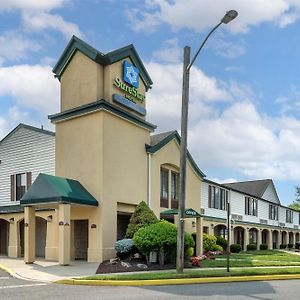 SureStay Hotel by Best Western East Brunswick